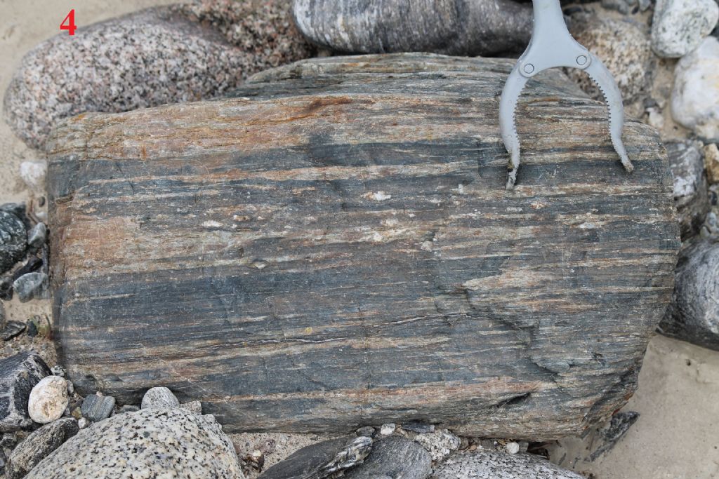 rocce dalla piana del Neto (Kr)