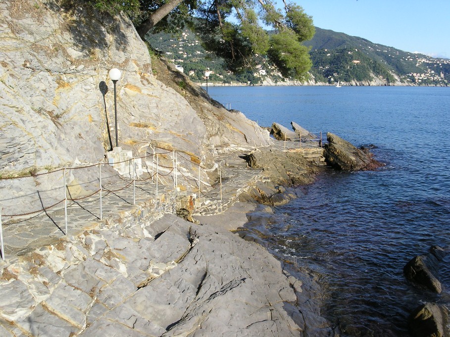 San Michele di Pagana e la sua passeggiata