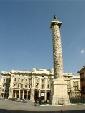 Piazza Colonna, con la colonna di Marco Aurelio