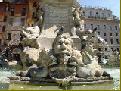 La fontana di PIazza della Rotonda, di fronte al Pantheon